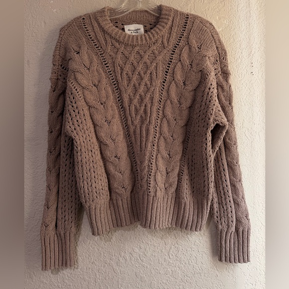 Abercrombie & fitch Textural Stitch Cable Crew Sweater size XS in light brown - Picture 2 of 16